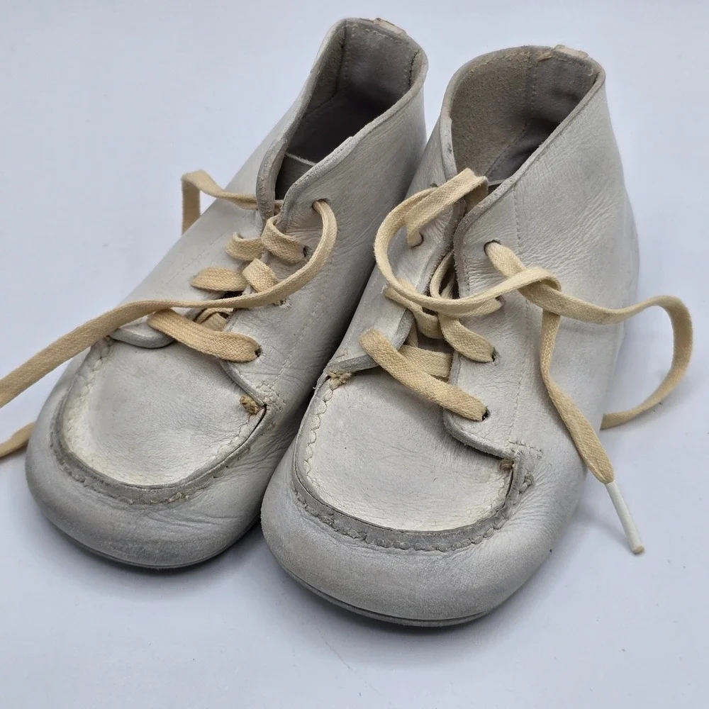 Vintage Stride‎ Rite White Leather Baby Shoes Lace Up High Top First Walkers